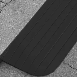 vidaXL Drempelhulp 110x21x2,5 cm rubber