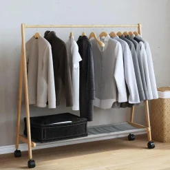 vidaXL Kledingrek met schappen en wielen 106x34x106,5 cm bamboe