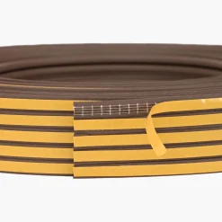vidaXL Zelfklevende raamafdichting Bruin 9 x 4 mm 12 m EPDM-schuim